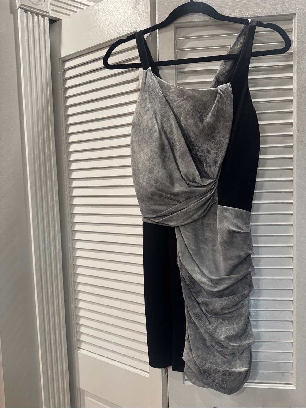 Ladies beautiful Helmut Lang Gray and Black Two-Tone Dress. Size 0. Worn 1X